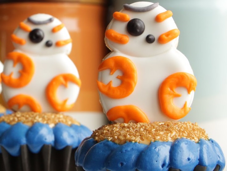 BB-8 cupcakes